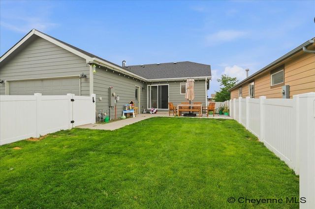 5404 LIZ RANCH RD, Cheyenne, WY 82007