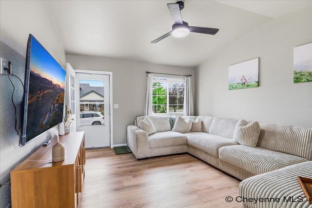 5404 LIZ RANCH RD, Cheyenne, WY 82007