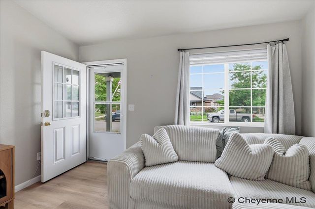 5404 LIZ RANCH RD, Cheyenne, WY 82007