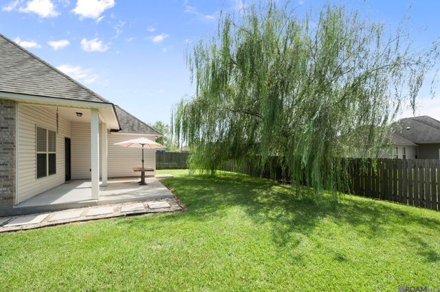 519 S Calvin Ave, Gonzales, LA 70737