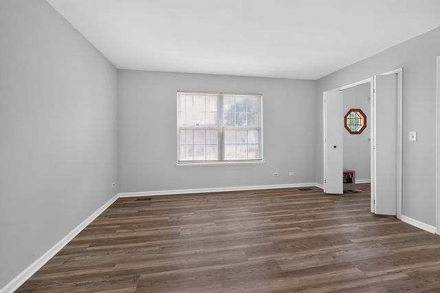 2640 Sycamore Drive, Waukegan, IL 60085