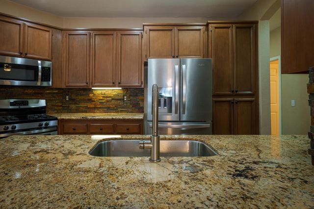 2948 Red Clover Way, Lincoln, CA 95648