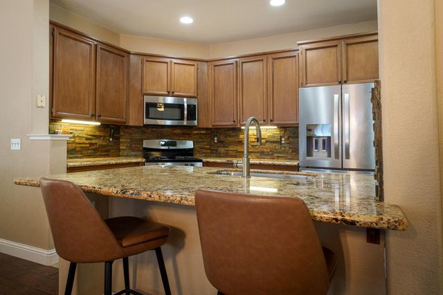 2948 Red Clover Way, Lincoln, CA 95648