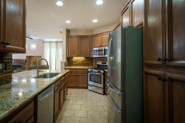 2948 Red Clover Way, Lincoln, CA 95648