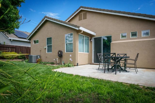2948 Red Clover Way, Lincoln, CA 95648