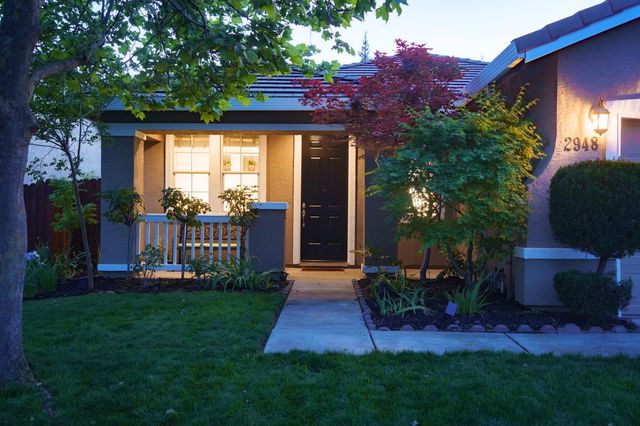 2948 Red Clover Way, Lincoln, CA 95648