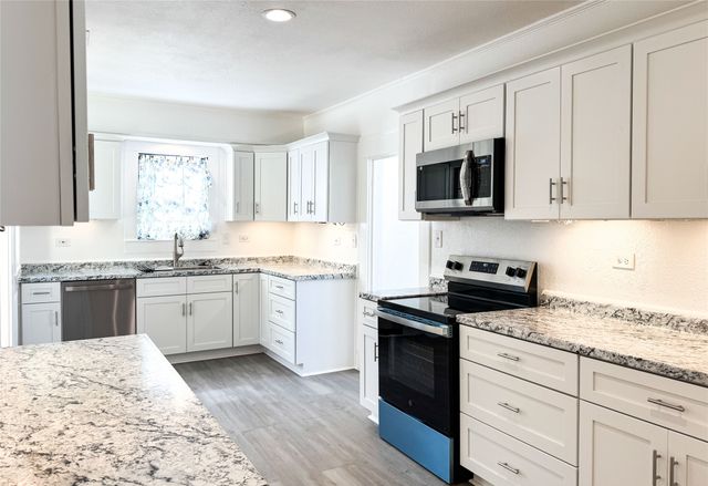 904 W 7th Street, Cisco, TX 76437