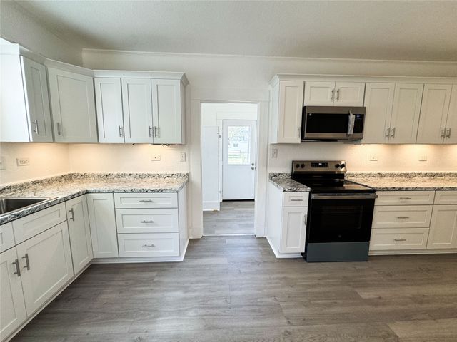 904 W 7th Street, Cisco, TX 76437