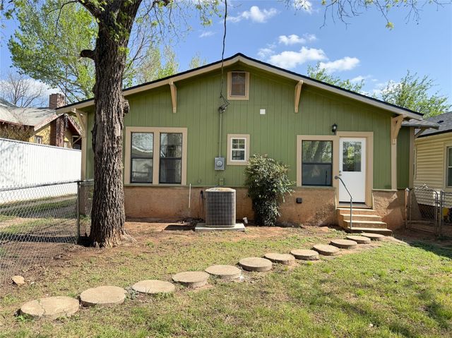 904 W 7th Street, Cisco, TX 76437
