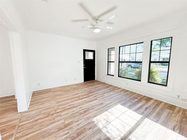 904 W 7th Street, Cisco, TX 76437