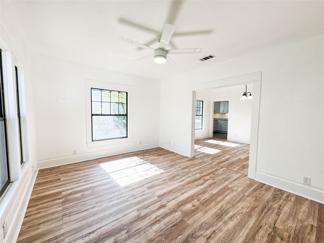 904 W 7th Street, Cisco, TX 76437