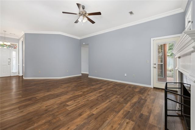 2751 Meandering Way, Fayetteville, AR 72701