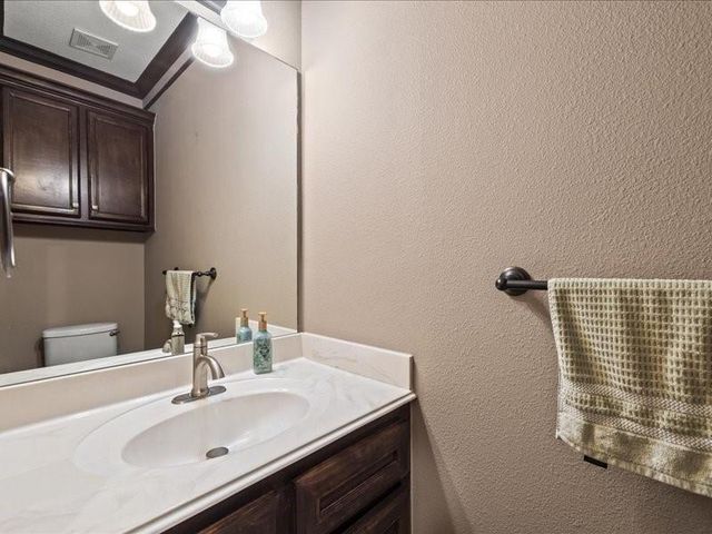 6202 Sugar Bush Drive, Magnolia, TX 77354