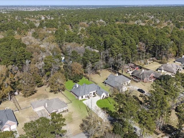 6202 Sugar Bush Drive, Magnolia, TX 77354