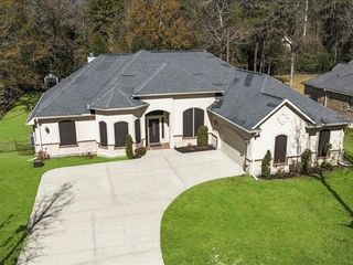 6202 Sugar Bush Drive, Magnolia, TX 77354