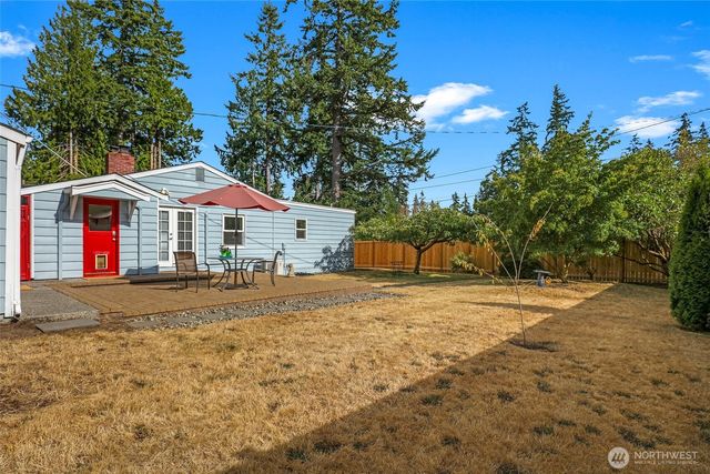 18005 Fremont Avenue N, Shoreline, WA 98133