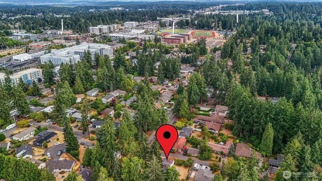 18005 Fremont Avenue N, Shoreline, WA 98133
