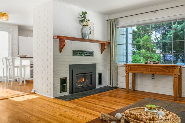 18005 Fremont Avenue N, Shoreline, WA 98133