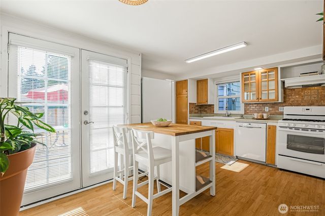 18005 Fremont Avenue N, Shoreline, WA 98133