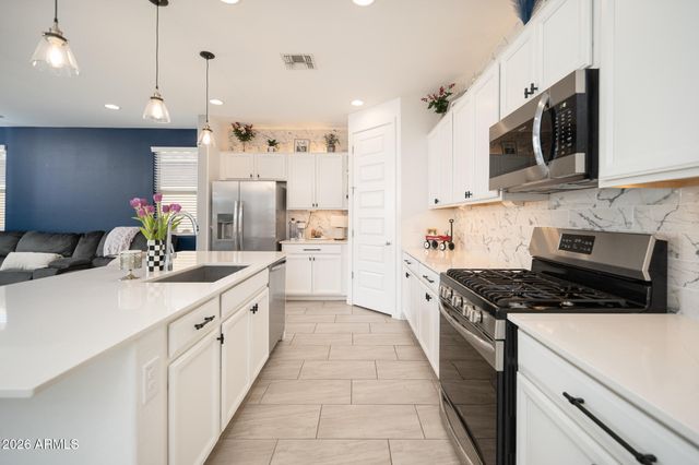 2628 W HUNTINGTON Drive, Phoenix, AZ 85041