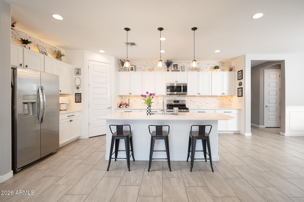 2628 W HUNTINGTON Drive, Phoenix, AZ 85041