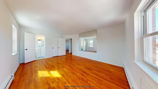1213 Desmond Court, New York City, NY 11235