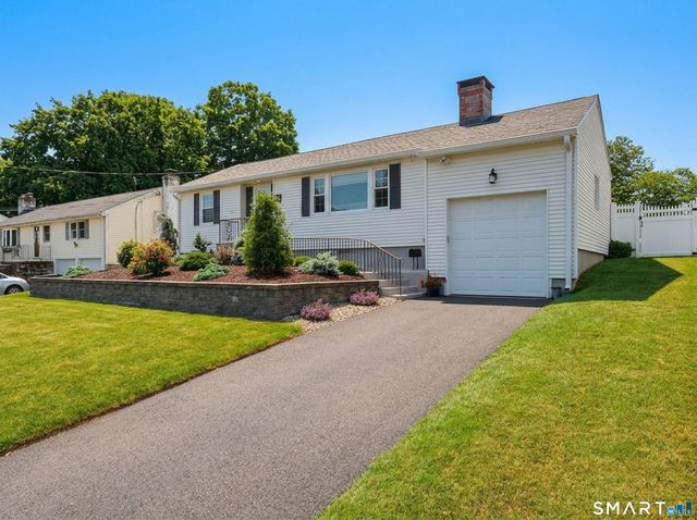 85 Knollwood Road, West Hartford, CT 06110