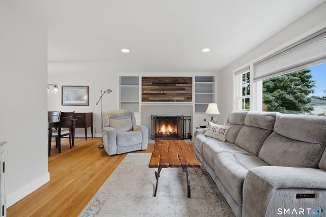 85 Knollwood Road, West Hartford, CT 06110