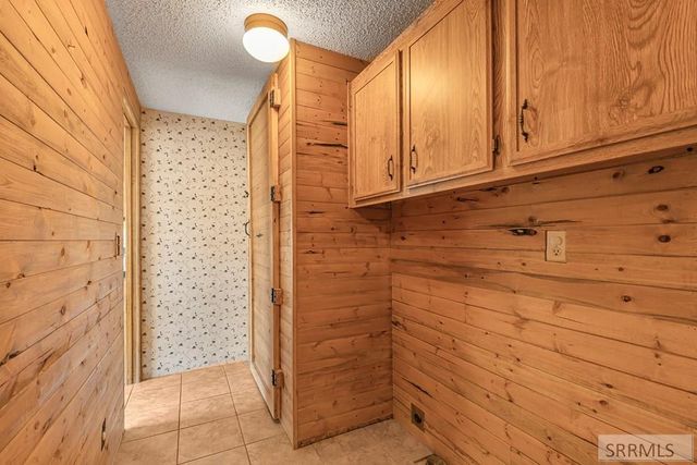 2143 N Whispering Pines Drive, Idaho Falls, ID 83401