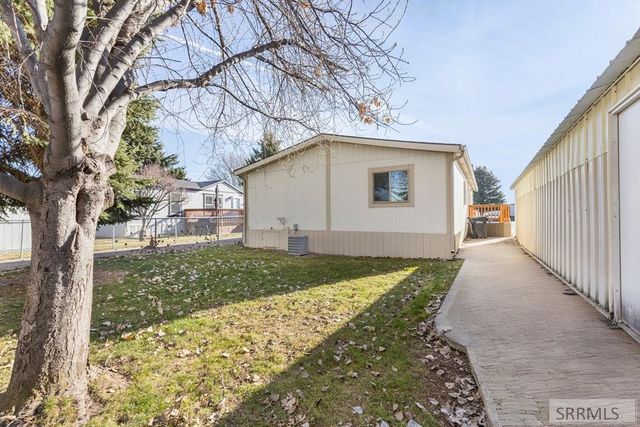 2143 N Whispering Pines Drive, Idaho Falls, ID 83401