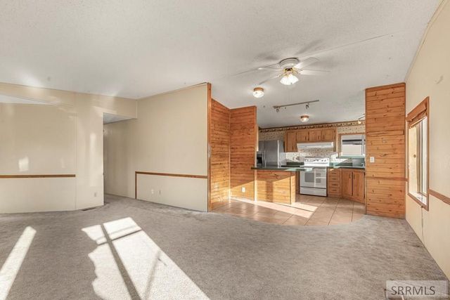 2143 N Whispering Pines Drive, Idaho Falls, ID 83401