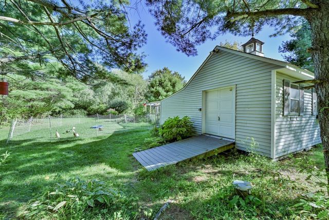 152 Federal Hill Rd, Oxford, MA 01540