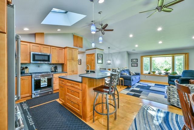152 Federal Hill Rd, Oxford, MA 01540