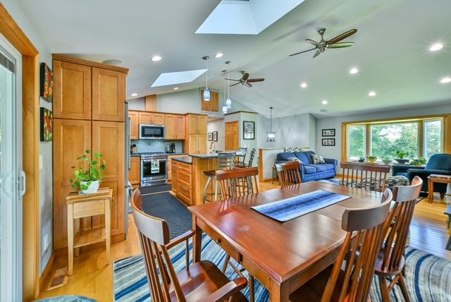 152 Federal Hill Rd, Oxford, MA 01540
