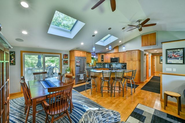 152 Federal Hill Rd, Oxford, MA 01540