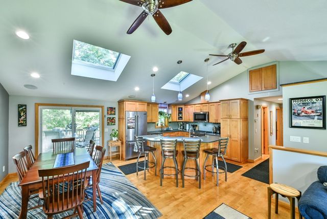 152 Federal Hill Rd, Oxford, MA 01540