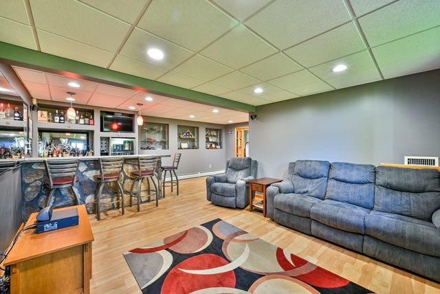152 Federal Hill Rd, Oxford, MA 01540