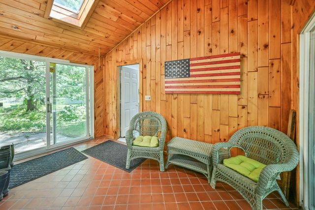 152 Federal Hill Rd, Oxford, MA 01540