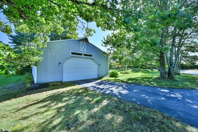 152 Federal Hill Rd, Oxford, MA 01540