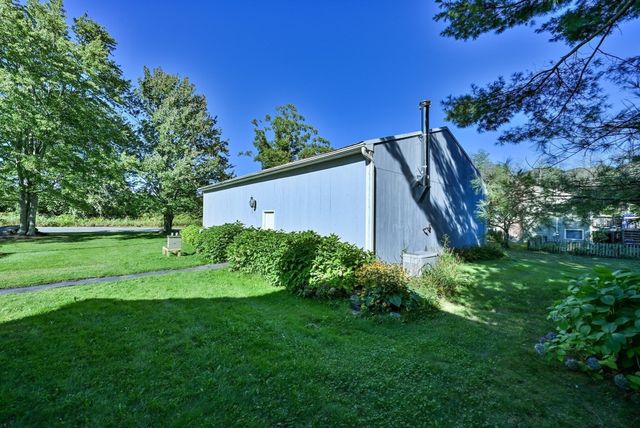 152 Federal Hill Rd, Oxford, MA 01540