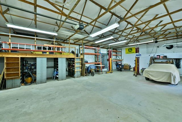 152 Federal Hill Rd, Oxford, MA 01540