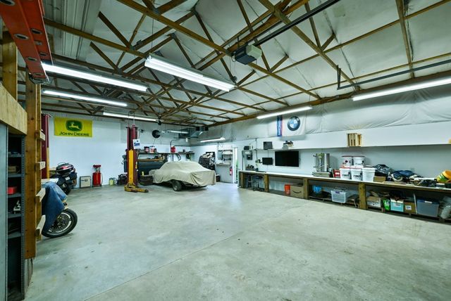 152 Federal Hill Rd, Oxford, MA 01540