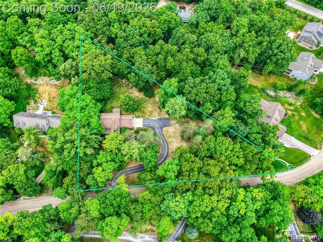 7511 Welle Road, Brighton, MI 48116