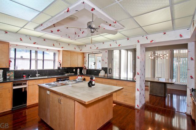 1234 Sugar Creek Boulevard, Sugar Land, TX 77478