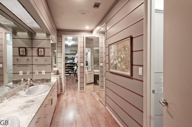 1234 Sugar Creek Boulevard, Sugar Land, TX 77478