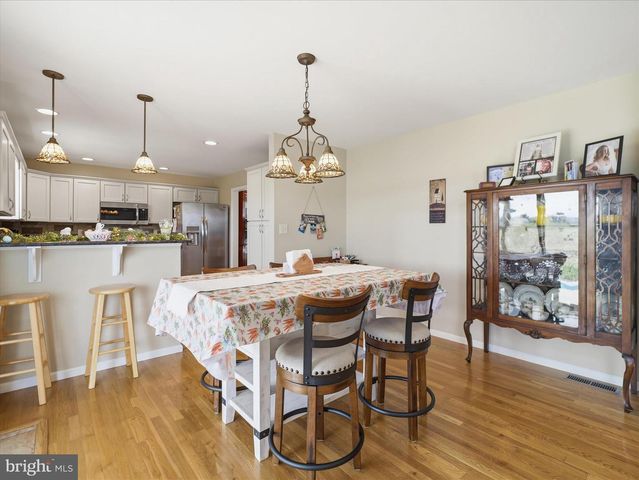 570 STARR AVE, Chambersburg, PA 17202