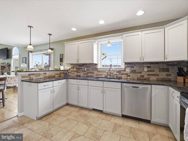 570 STARR AVE, Chambersburg, PA 17202