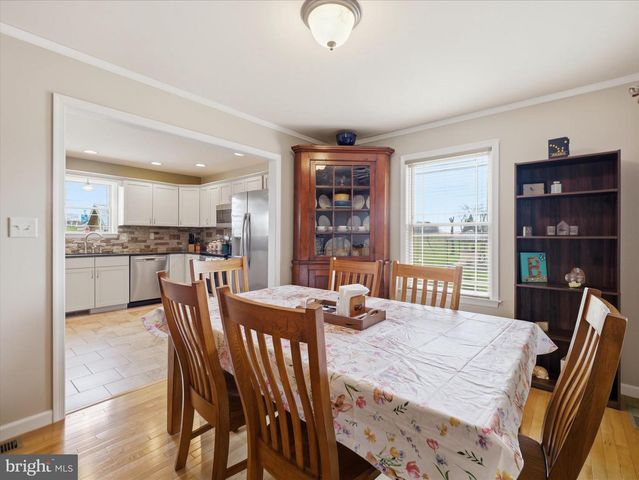 570 STARR AVE, Chambersburg, PA 17202