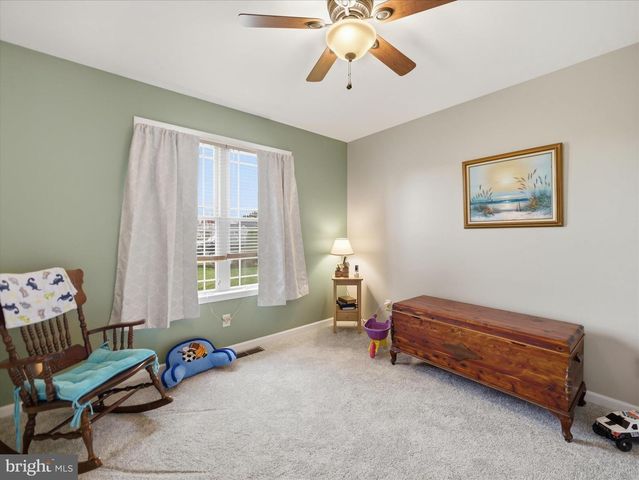 570 STARR AVE, Chambersburg, PA 17202