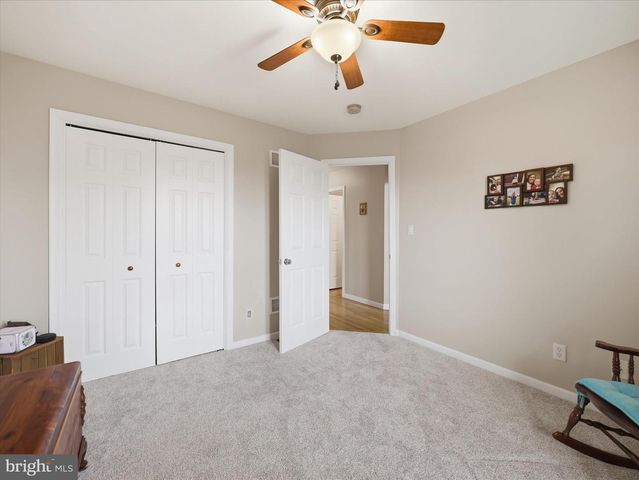 570 STARR AVE, Chambersburg, PA 17202